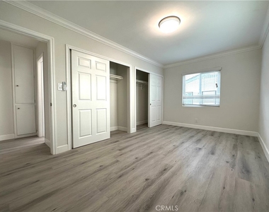 41 N Sierra Bonita Avenue - Photo Thumbnail 6