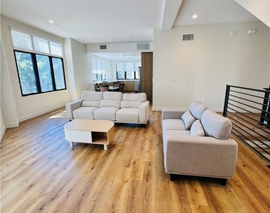 501 N Santa Anita - Photo Thumbnail 2