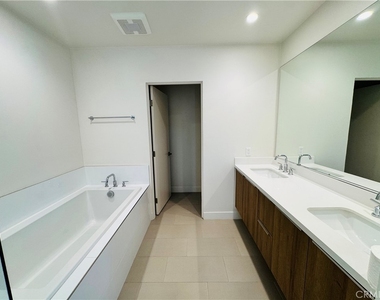501 N Santa Anita - Photo Thumbnail 10