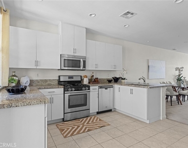 902 N Botanica Lane - Photo Thumbnail 13