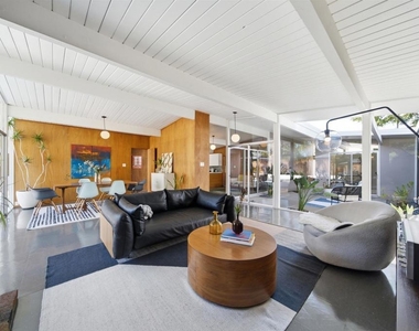 1279 Lancashire Dr - Photo Thumbnail 7