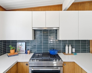 1279 Lancashire Dr - Photo Thumbnail 26