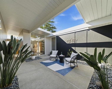 1279 Lancashire Dr - Photo Thumbnail 5