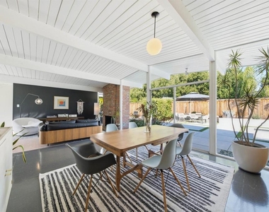 1279 Lancashire Dr - Photo Thumbnail 8