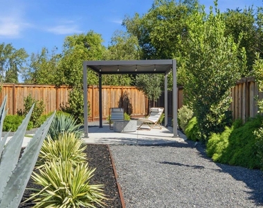 1279 Lancashire Dr - Photo Thumbnail 69