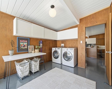 1279 Lancashire Dr - Photo Thumbnail 48