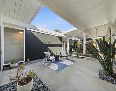 1279 Lancashire Dr - Photo Thumbnail 4
