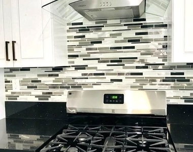 8620 Melvil Street - Photo Thumbnail 4