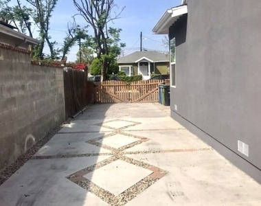 8620 Melvil Street - Photo Thumbnail 22