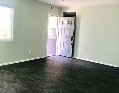 8620 Melvil Street - Photo Thumbnail 2