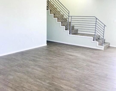 8620 Melvil Street - Photo Thumbnail 15