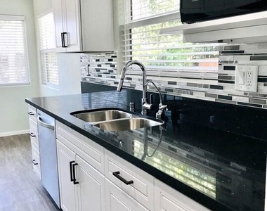 8620 Melvil Street - Photo Thumbnail 5