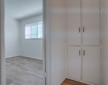 629 Hardin Drive - Photo Thumbnail 8