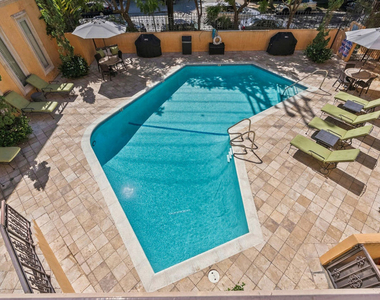 1000 S Westgate Avenue - Photo Thumbnail 18