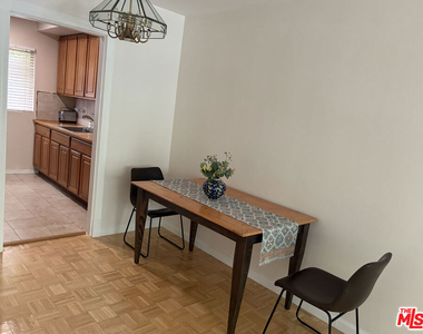 828 Lincoln Boulevard - Photo Thumbnail 6