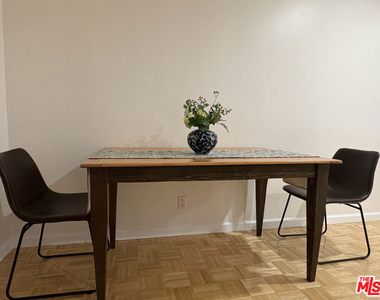 828 Lincoln Boulevard - Photo Thumbnail 4