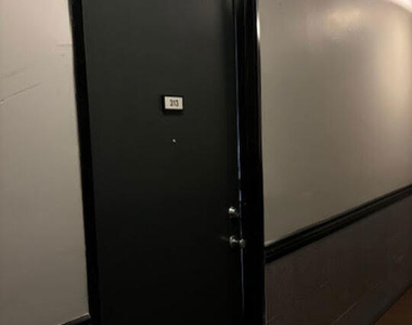 312 W 5th Street - Photo Thumbnail 13