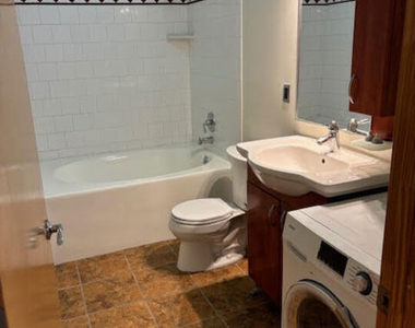 312 W 5th Street - Photo Thumbnail 4