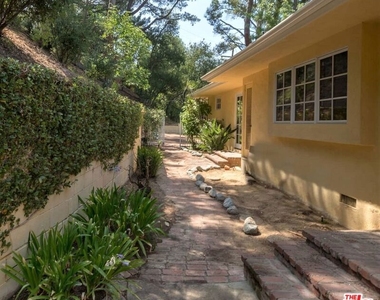 2462 Nalin Drive - Photo Thumbnail 17