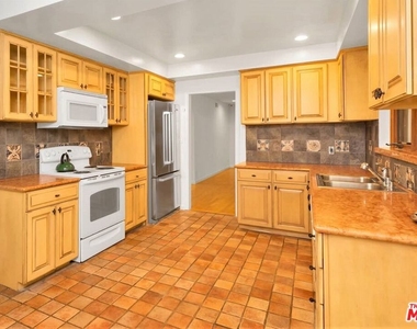 2462 Nalin Drive - Photo Thumbnail 7