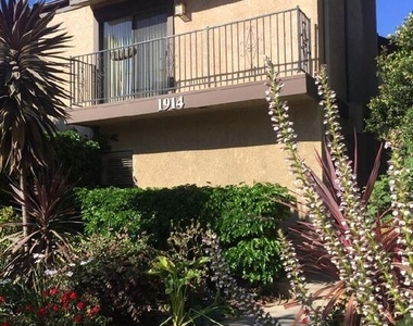 1914 11th Street - Photo Thumbnail 2