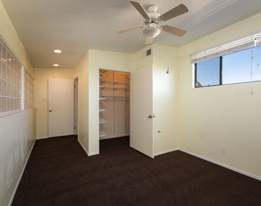 1914 11th Street - Photo Thumbnail 14