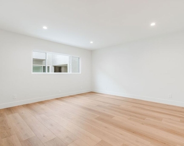 7964 Norton Avenue - Photo Thumbnail 11