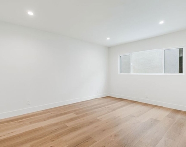 7964 Norton Avenue - Photo Thumbnail 17