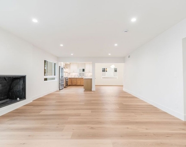 7964 Norton Avenue - Photo Thumbnail 10