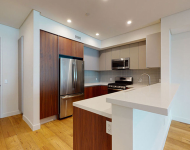 938 S Orange Grove Avenue - Photo Thumbnail 6