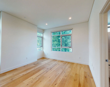 938 S Orange Grove Avenue - Photo Thumbnail 16
