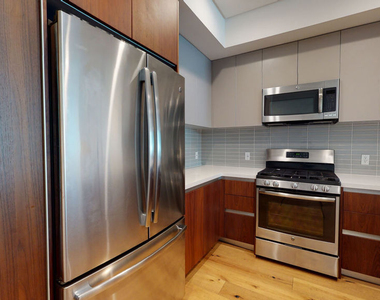 938 S Orange Grove Avenue - Photo Thumbnail 4