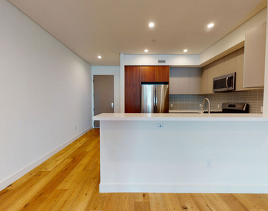 938 S Orange Grove Avenue - Photo Thumbnail 5