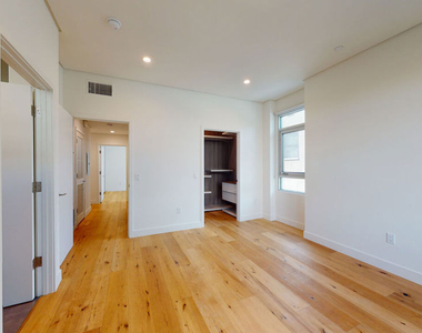 938 S Orange Grove Avenue - Photo Thumbnail 17