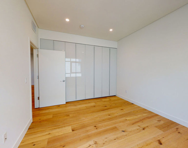 938 S Orange Grove Avenue - Photo Thumbnail 10