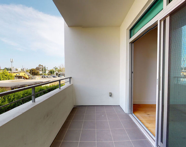 938 S Orange Grove Avenue - Photo Thumbnail 25