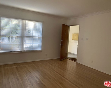 228 Idaho Avenue - Photo Thumbnail 5