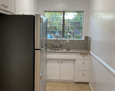 228 Idaho Avenue - Photo Thumbnail 9