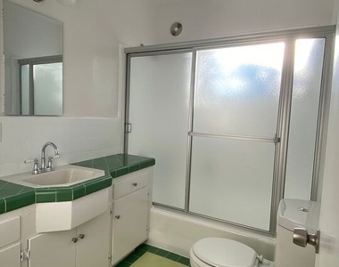 228 Idaho Avenue - Photo Thumbnail 10
