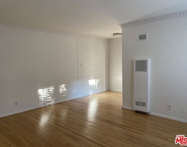 228 Idaho Avenue - Photo Thumbnail 3