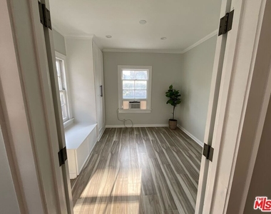 117 N Kings - Photo Thumbnail 8