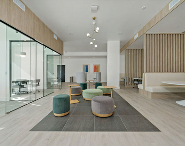 200 N Vermont Avenue - Photo Thumbnail 9