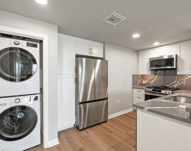 7428 Santa Monica Boulevard - Photo Thumbnail 5
