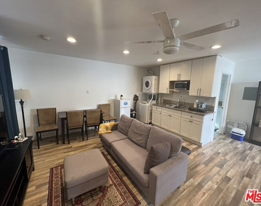 22602 Hatteras Street - Photo Thumbnail 3