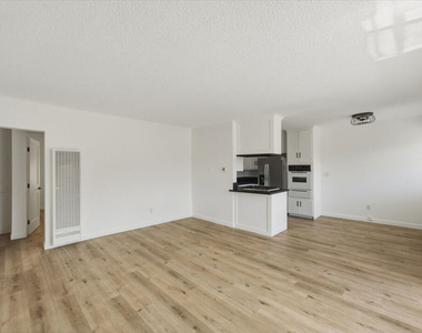 929 N Stanley Avenue - Photo Thumbnail 2