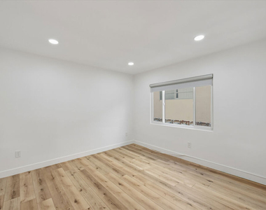 929 N Stanley Avenue - Photo Thumbnail 8