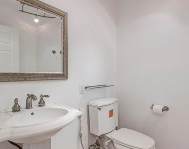 5049 Hesperia Avenue - Photo Thumbnail 15