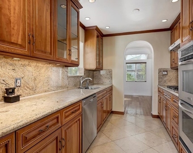 5049 Hesperia Avenue - Photo Thumbnail 14