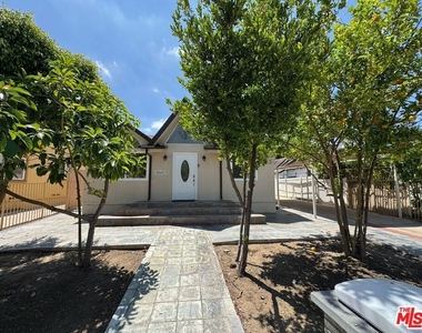 5049 Hesperia Avenue - Photo Thumbnail 1