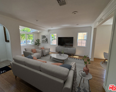 5049 Hesperia Avenue - Photo Thumbnail 4